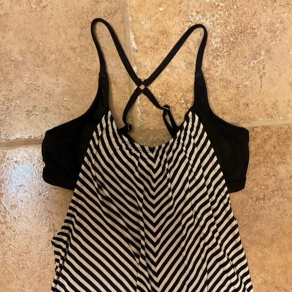 Black and White Striped Tankini Top - Picture 3 of 3